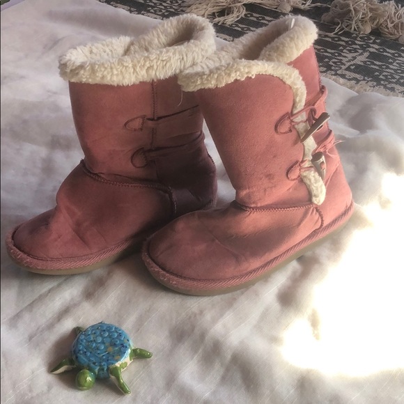 Antique Coral Fuzzy Toggle Boots - Picture 3 of 8